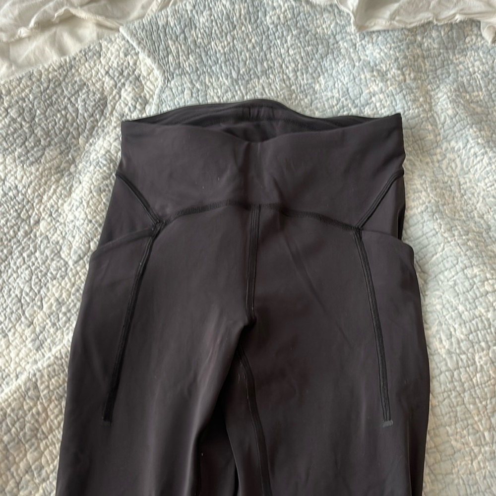 Lululemon black leggings